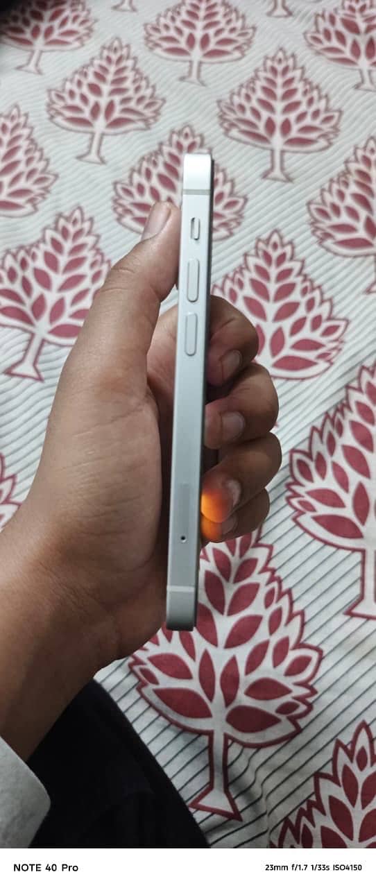 Apple iPhone 13 mini 5