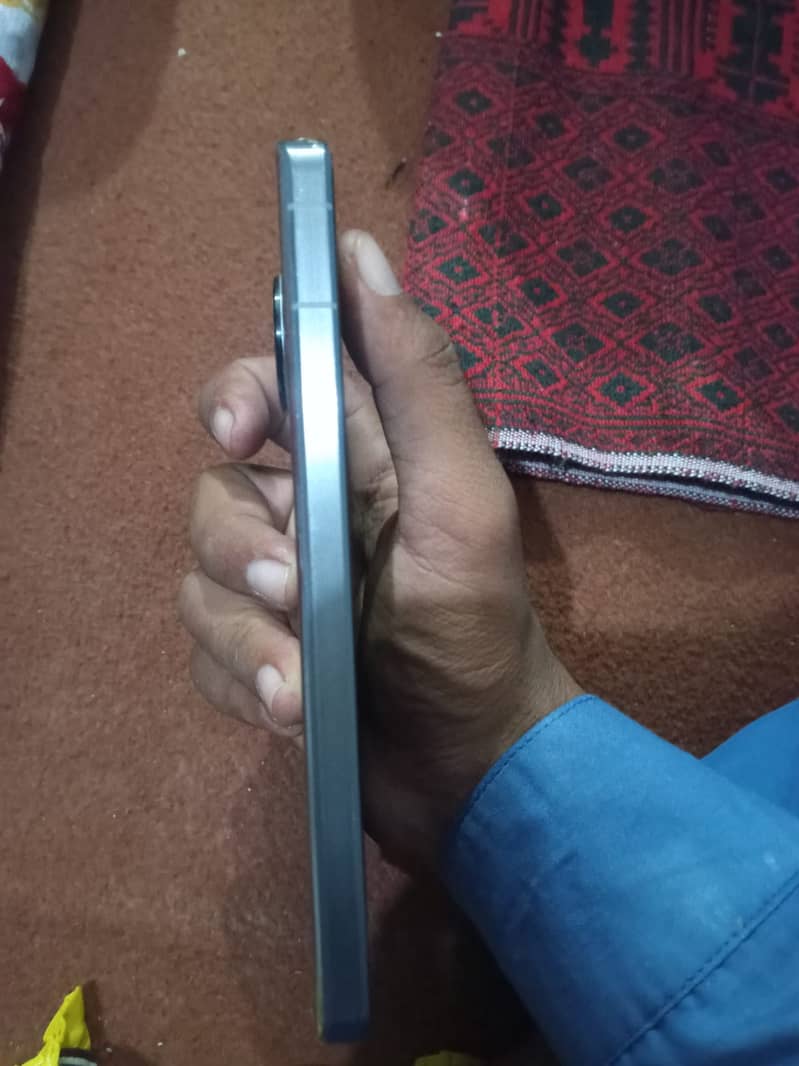Aquos r7 6
