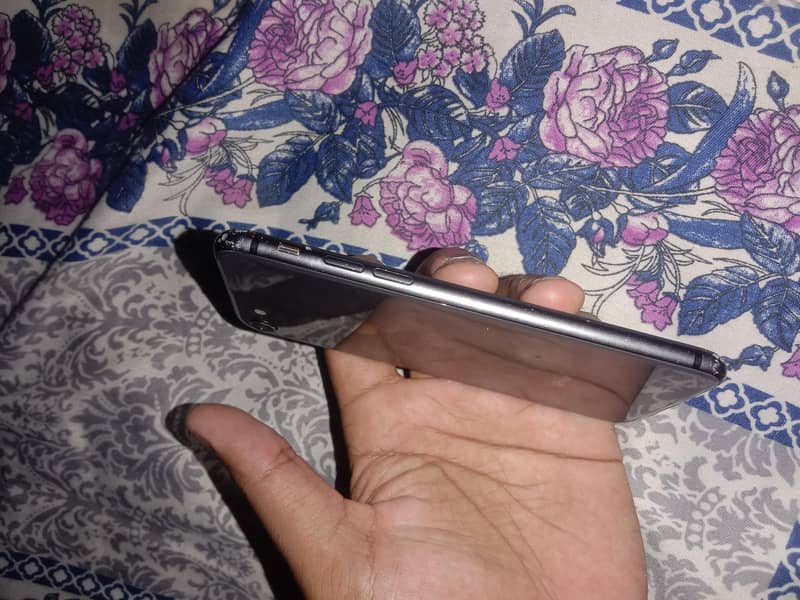 Apple iPhone 8 2