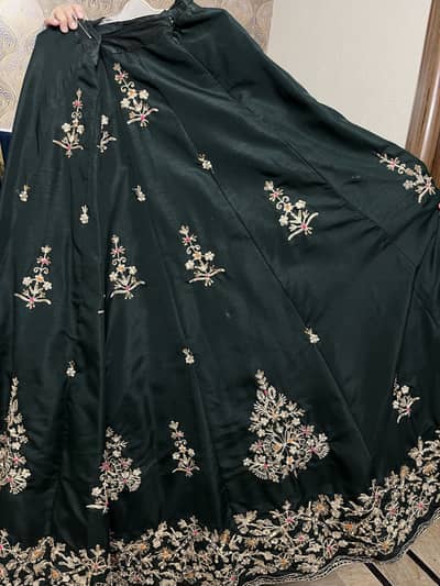 Lehnga bottle green