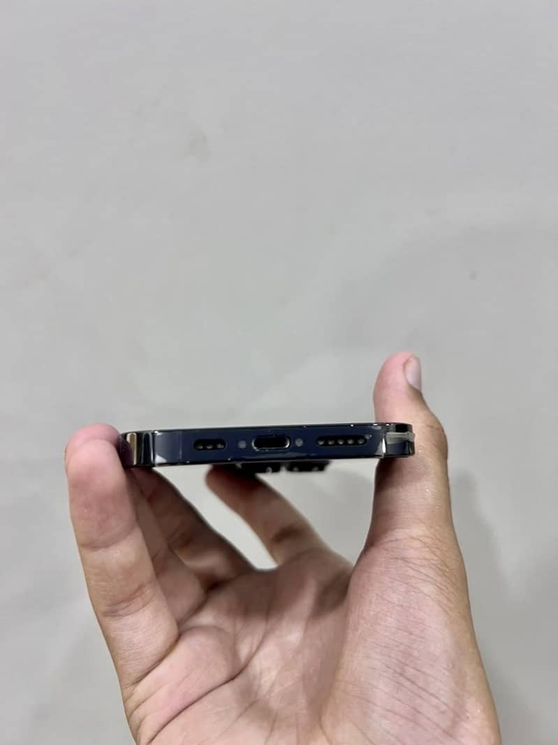 Apple iPhone 14 Pro 4