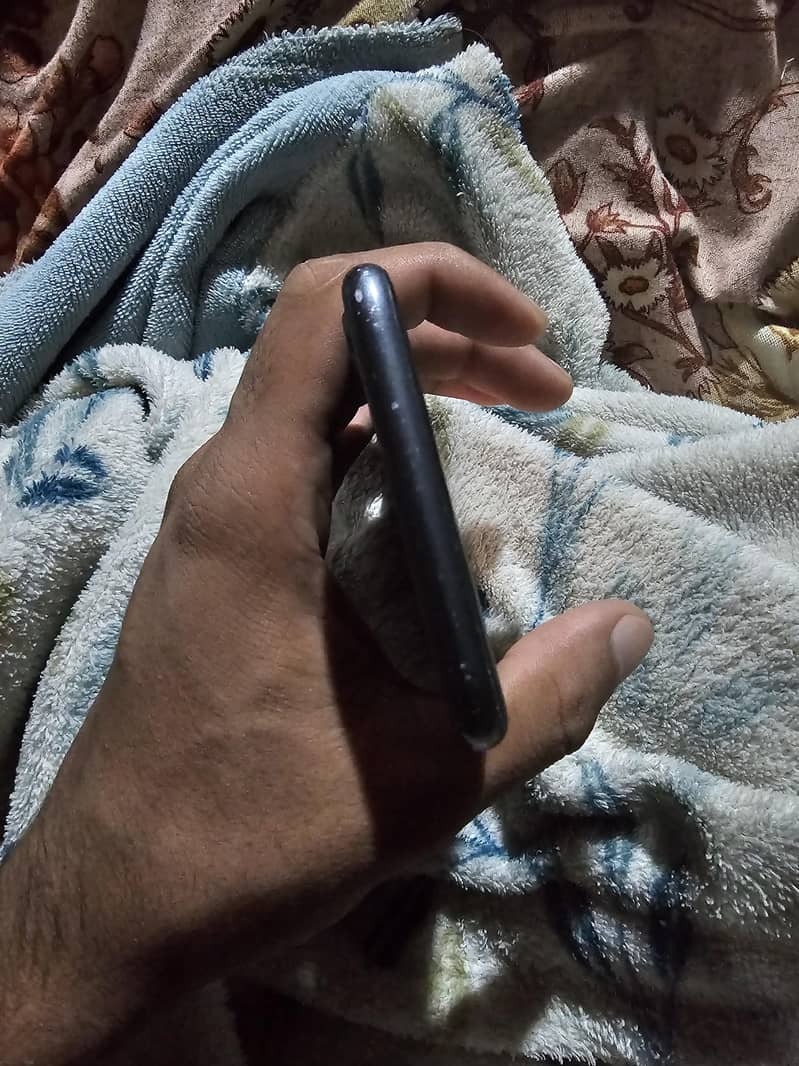 Apple iPhone 8 5