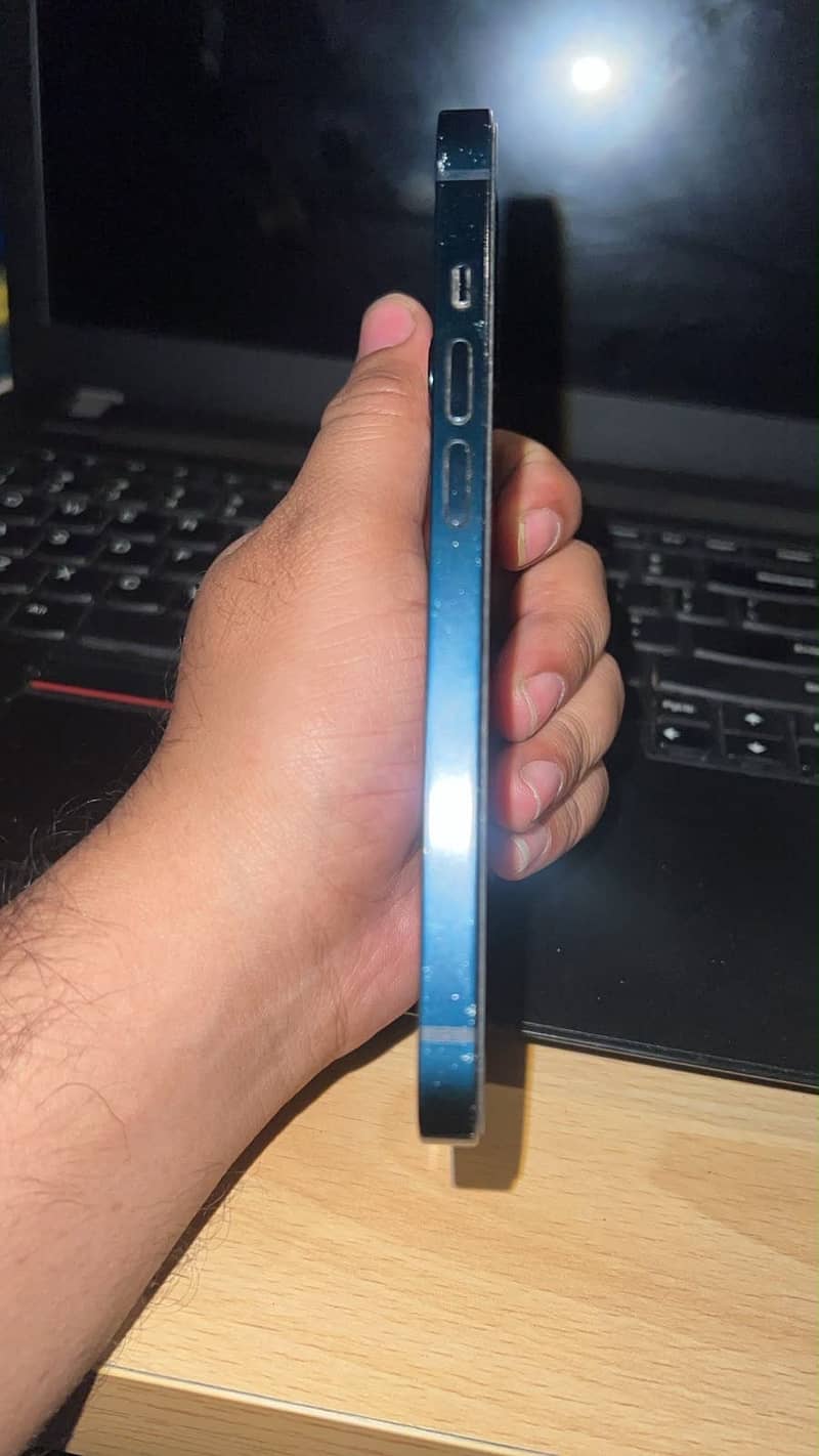 Apple iPhone 14 3