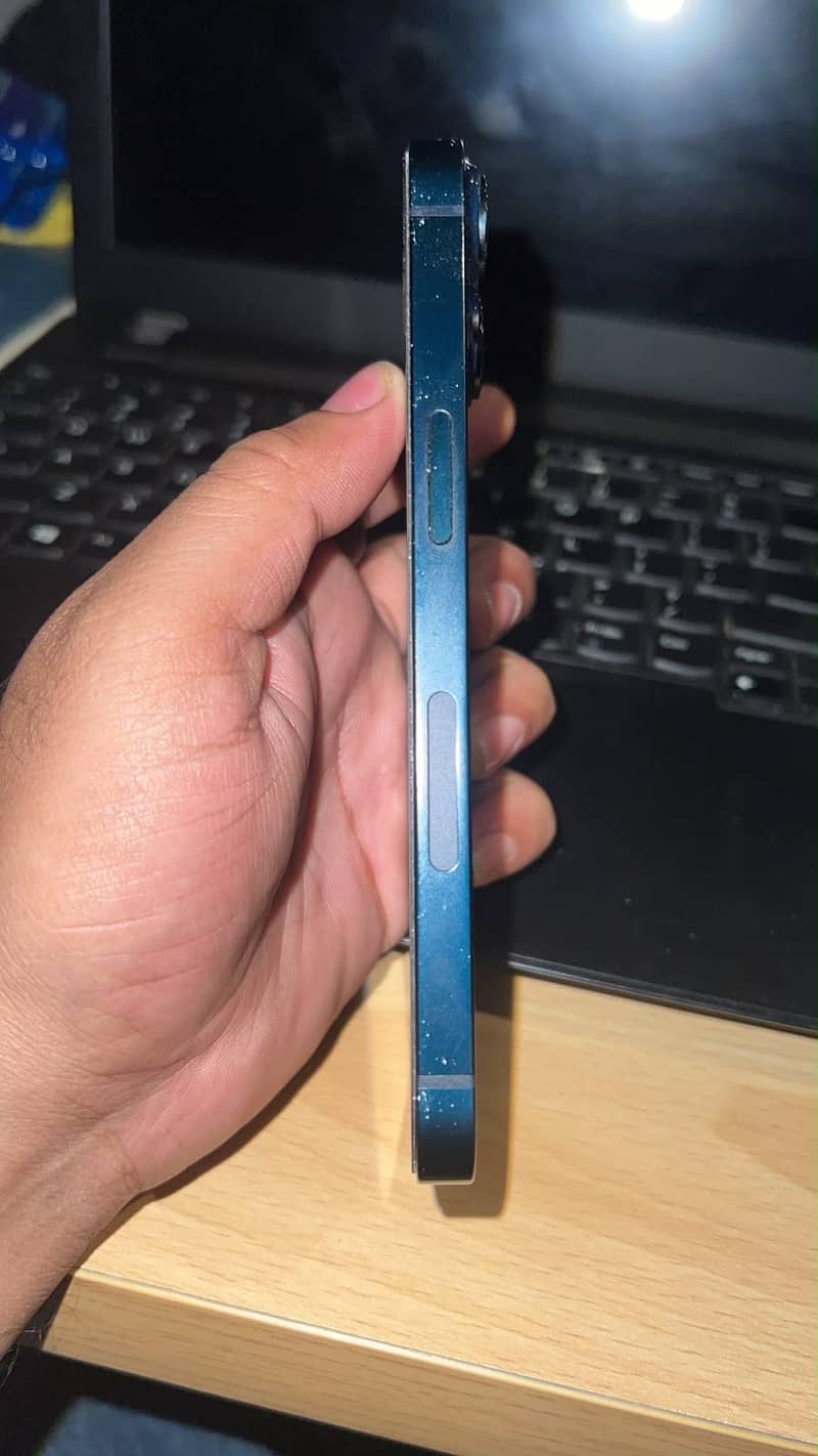 Apple iPhone 14 4