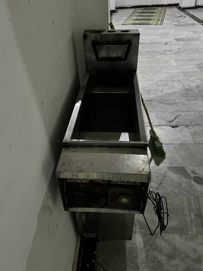 Hot plate and fryer
