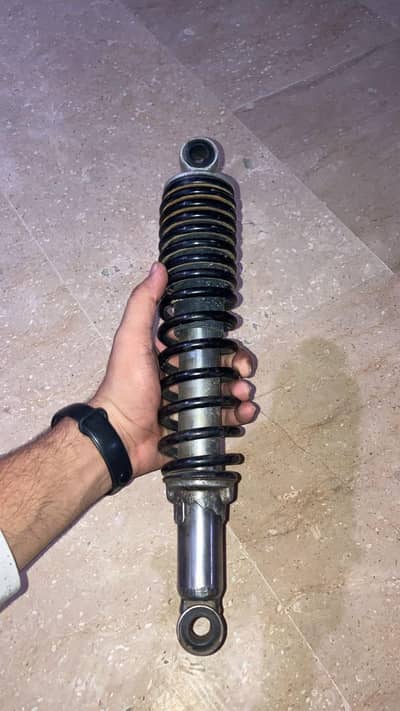 yamaha ybr125 rear shocks for sale (original)