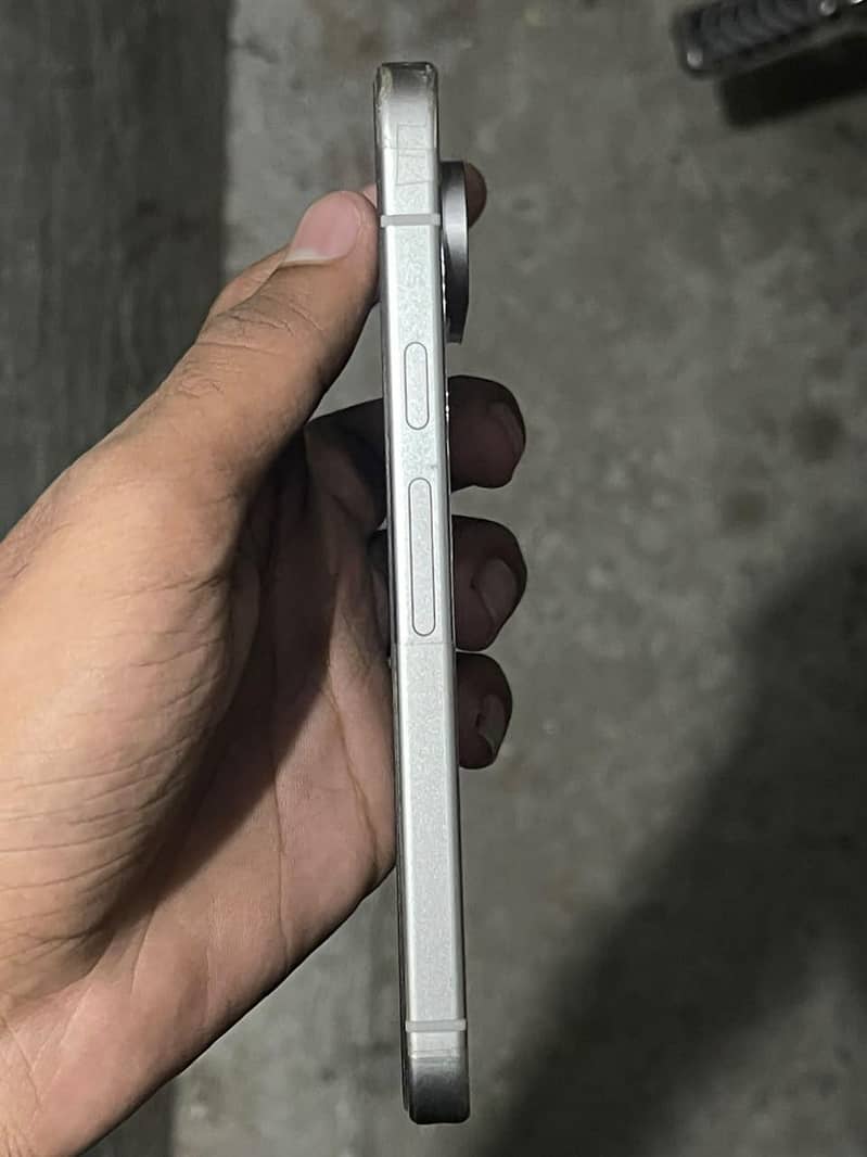 Google Pixel 9 4