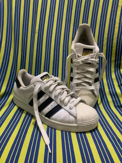 2 branded shoes Adidas Superstar & nike jordans low reverse bred