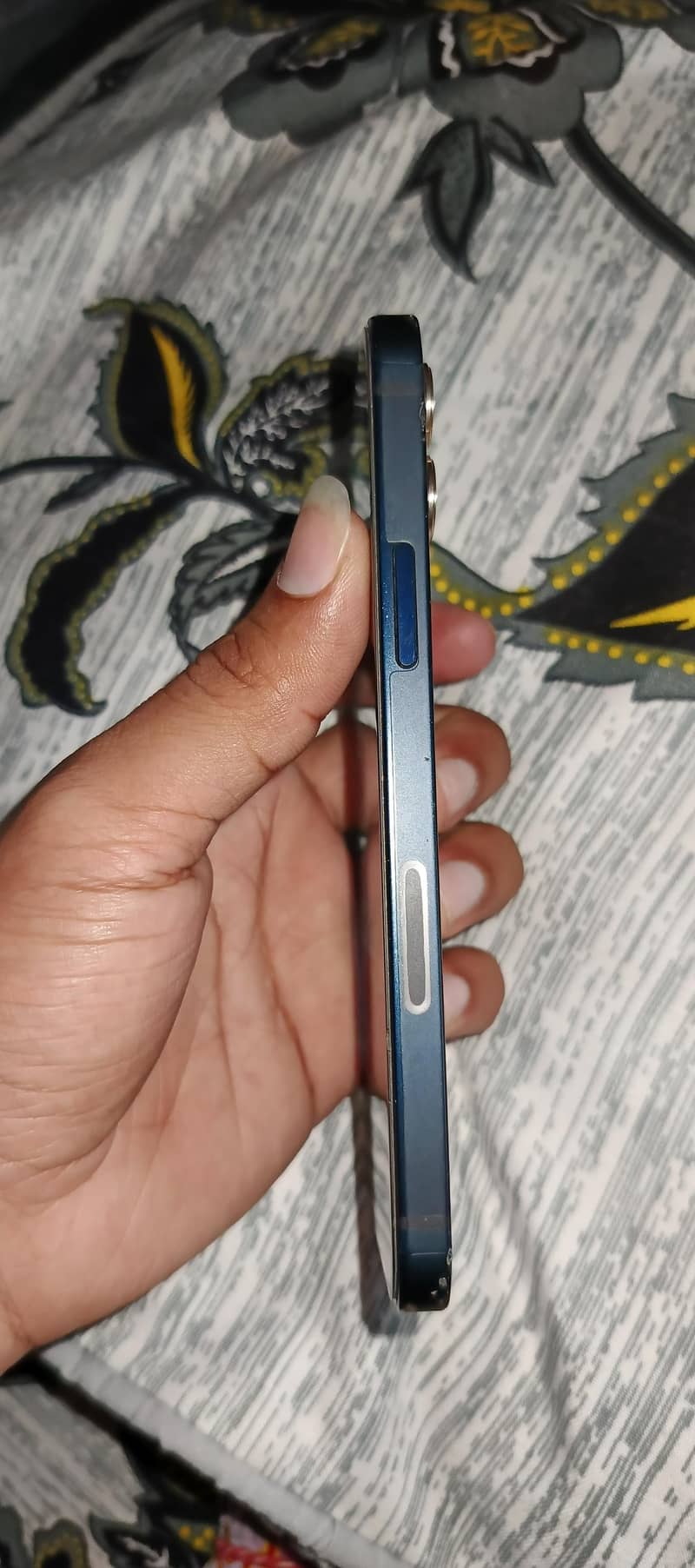 Apple iPhone 12 2