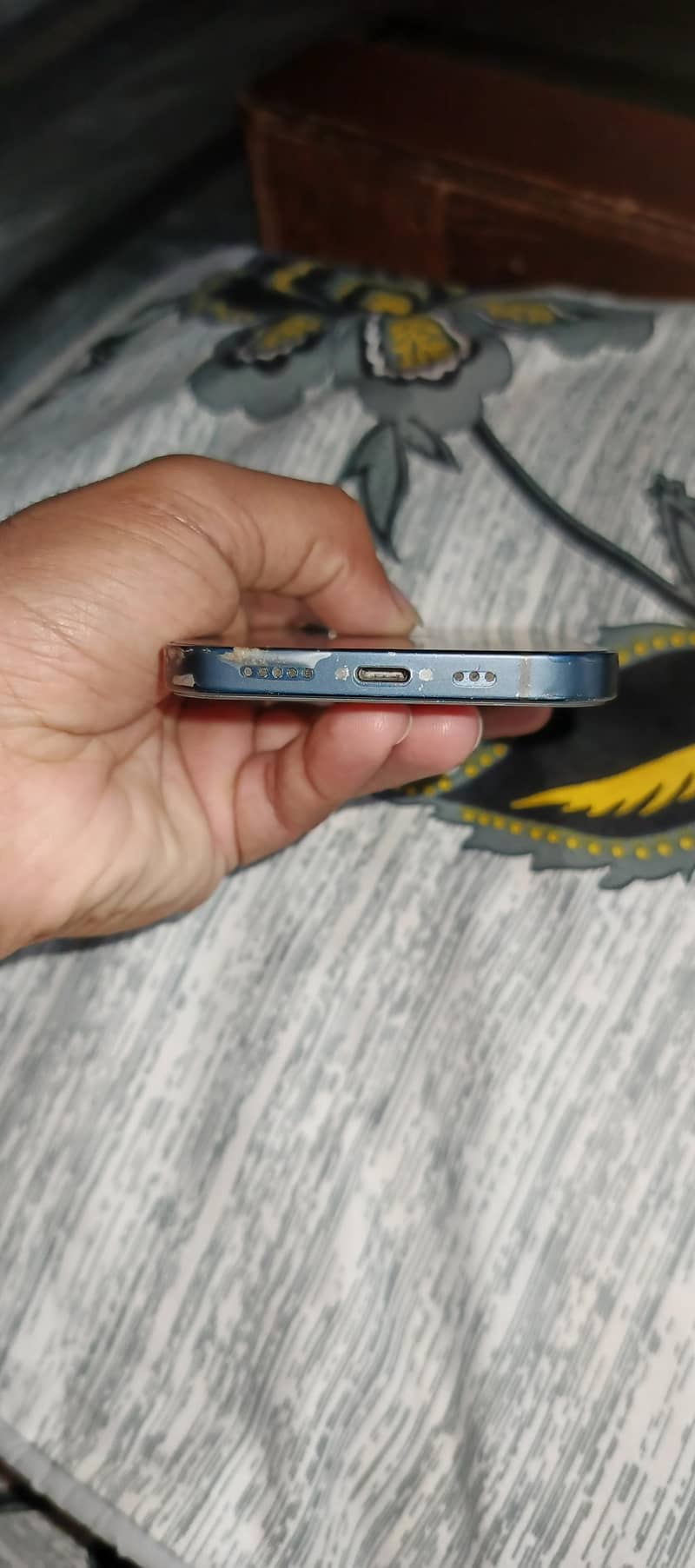 Apple iPhone 12 3