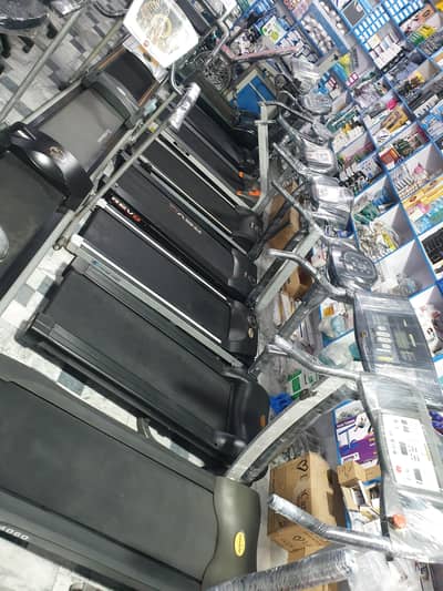 Treadmill Running Machines Jogging in Topi Swabi