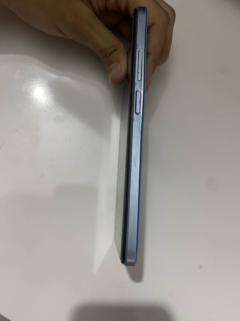 OPPO A17 4