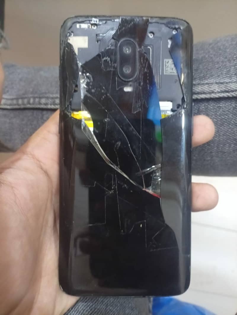 One Plus 6T 5