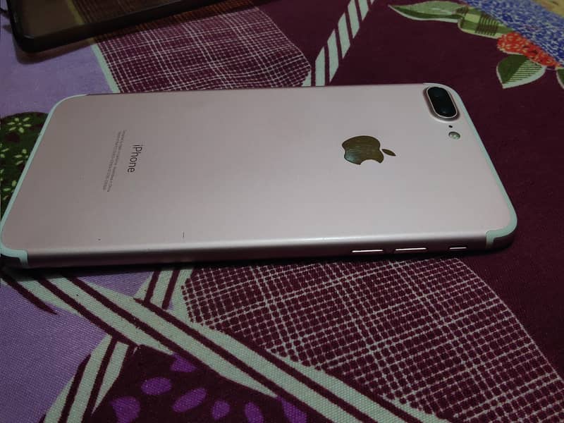 Apple iPhone 7 Plus 2