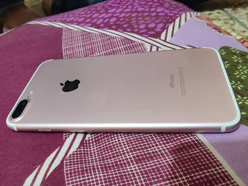 Apple iPhone 7 Plus 4