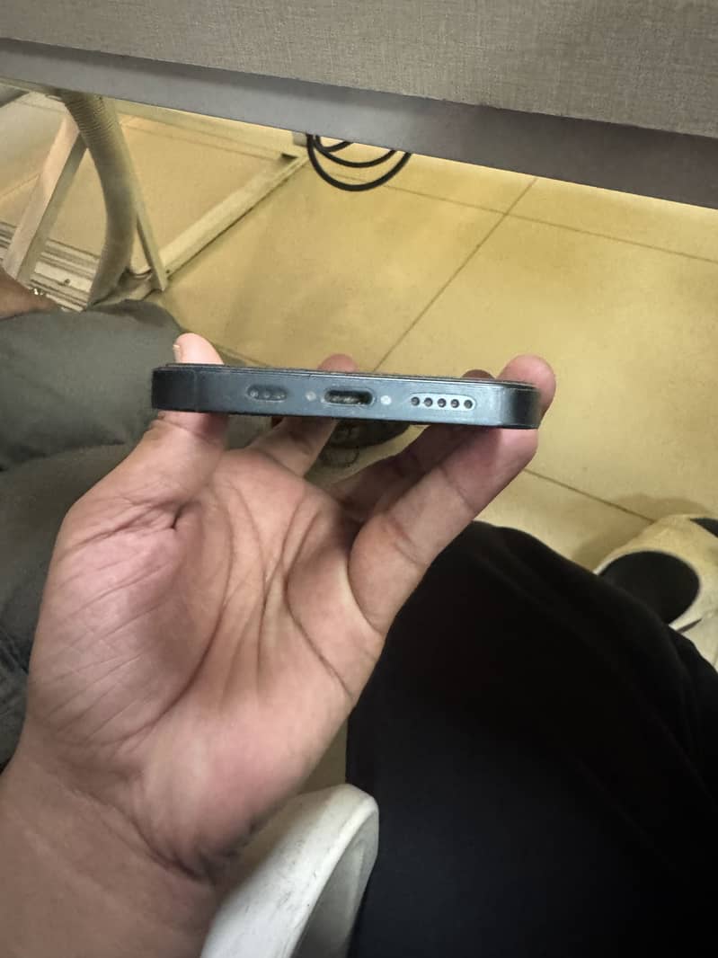 Apple iPhone 14 2