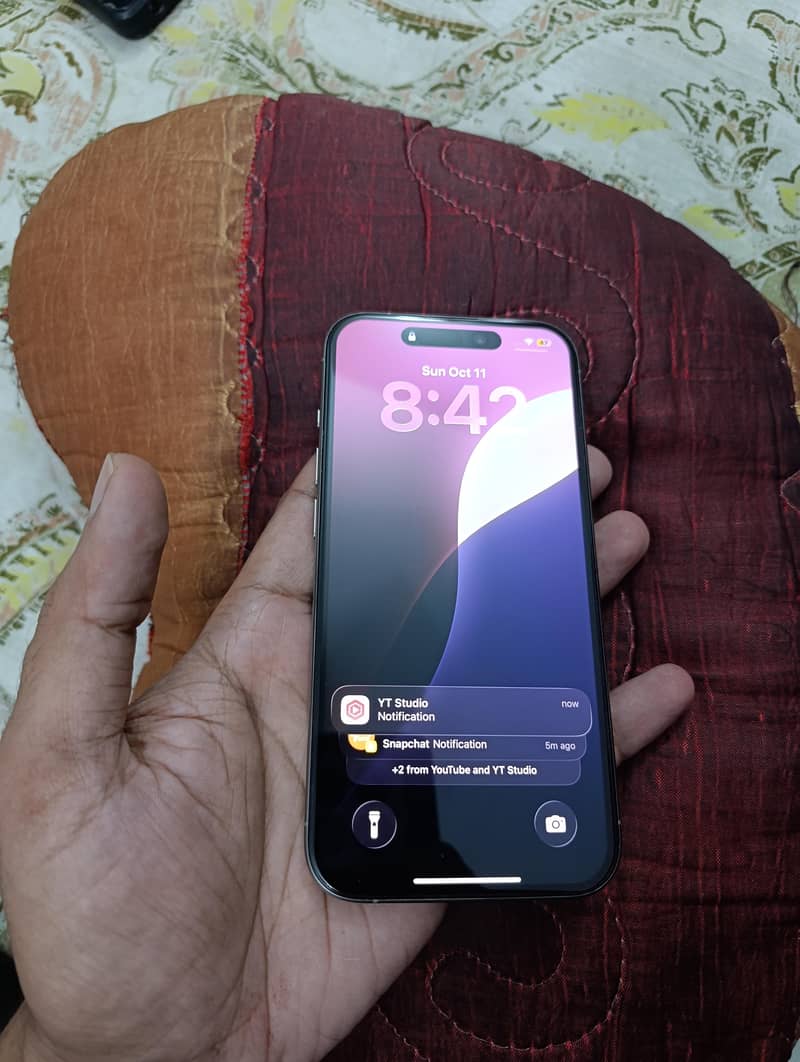 Apple iPhone 15 Pro 2