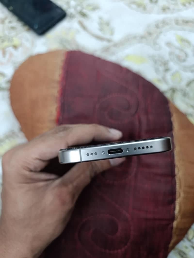 Apple iPhone 15 Pro 5