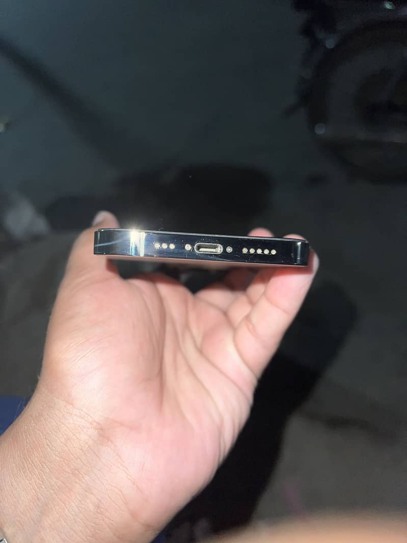 Apple iPhone 14 Pro 4