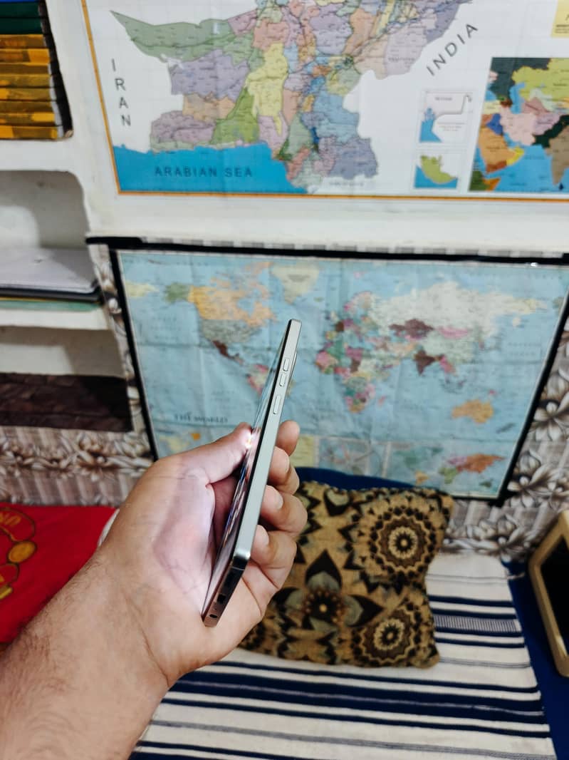 Tecno CAMON 30 1