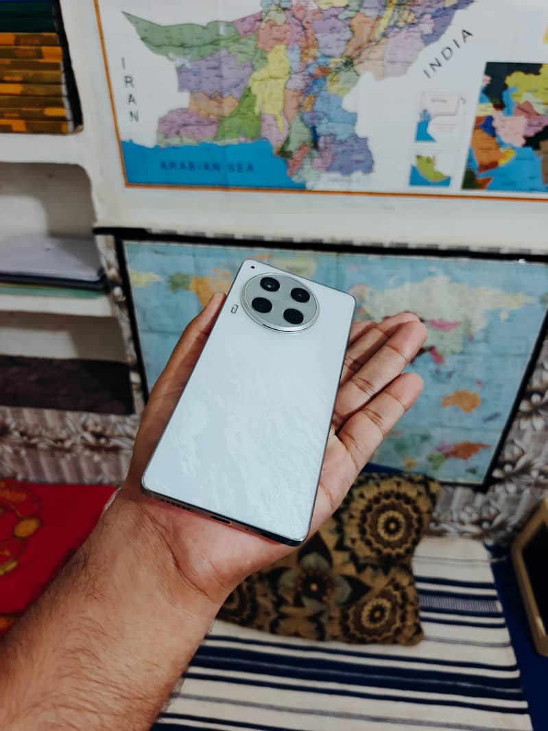 Tecno CAMON 30 3