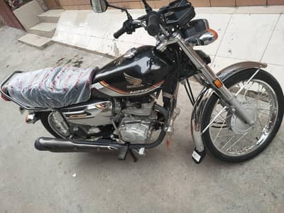 Honda 125 Selfstart Model 2026 Showroom Condition Home Use