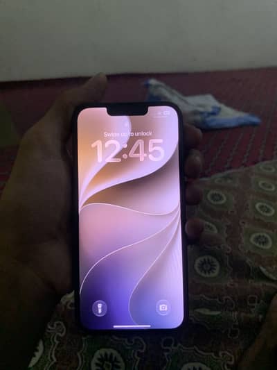 Apple iPhone 13