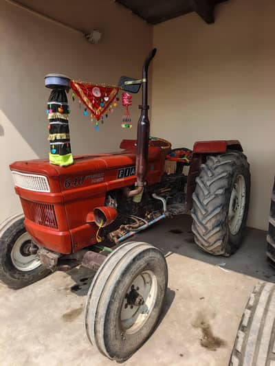 2004  640  03180629054 tracter for sale
