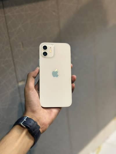 Apple iPhone 12