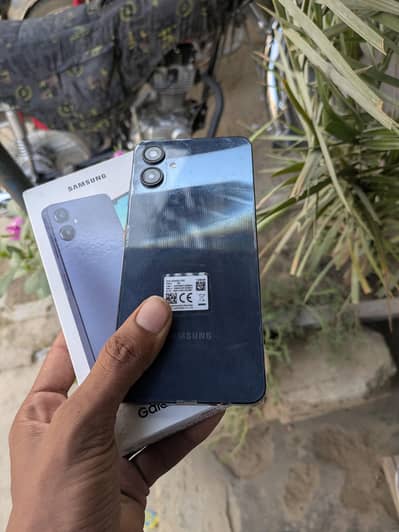 Samsung A06 all ok pta approved official 4/128. GB with box