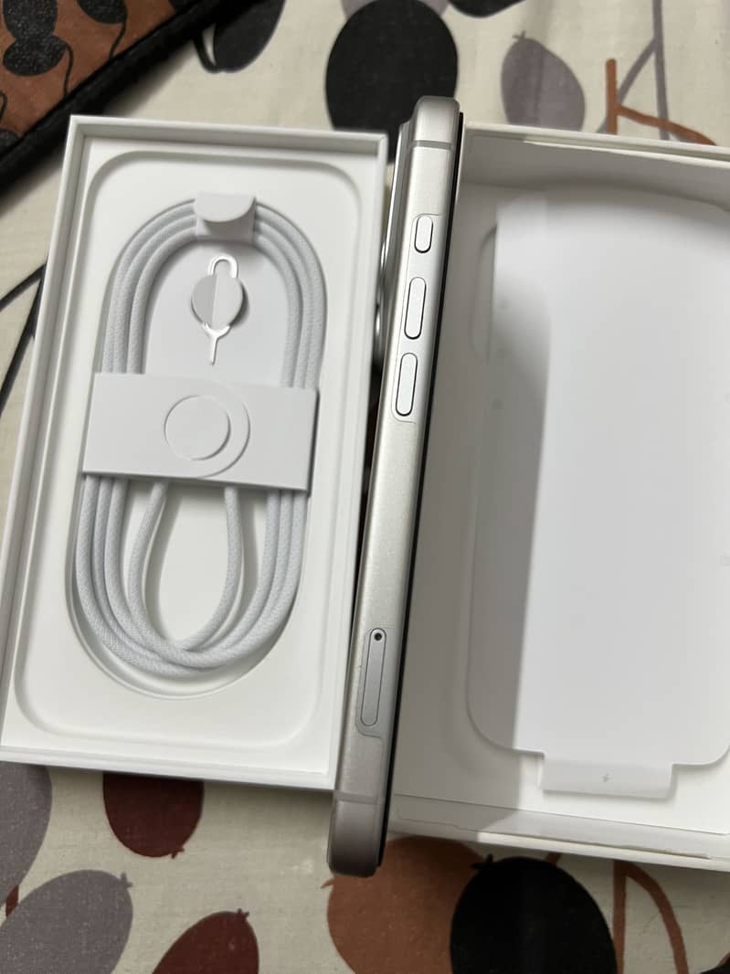 Apple iPhone 17 Pro 2