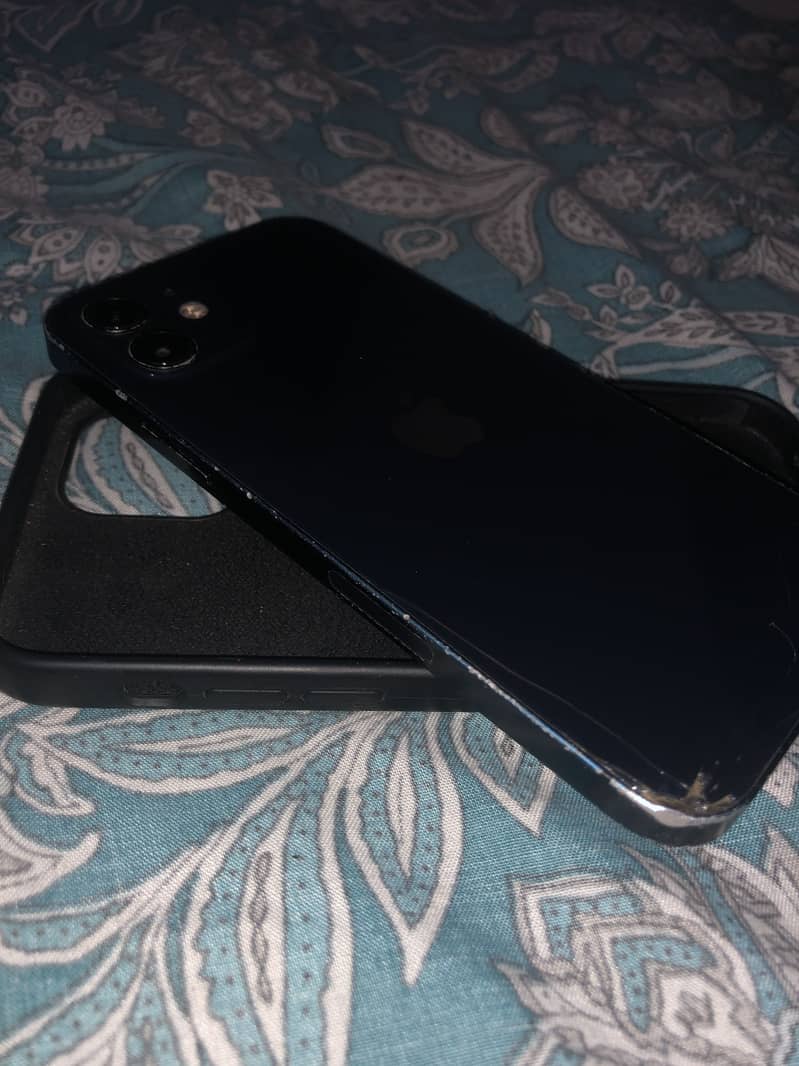 Apple iPhone 12 1