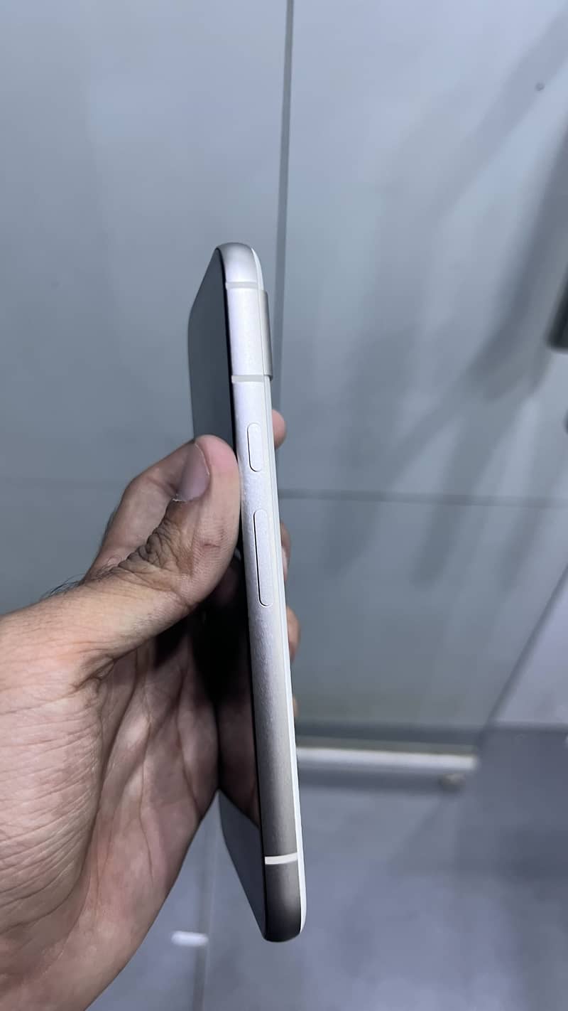 Google Pixel 8a 5