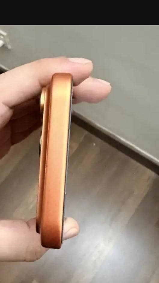 Apple iPhone 17 Pro Max 2