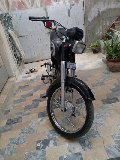 hi-speed 2021 model hai geniune bike hai vip condition hai bike ki