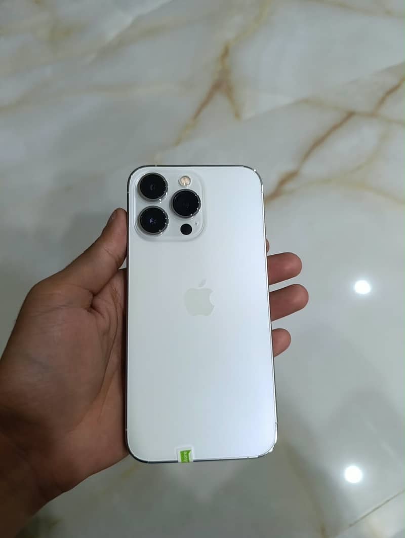 Apple iPhone 13 Pro 0