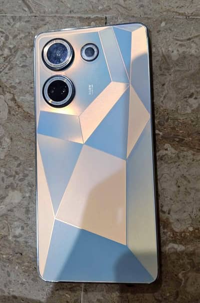 Tecno CAMON 20