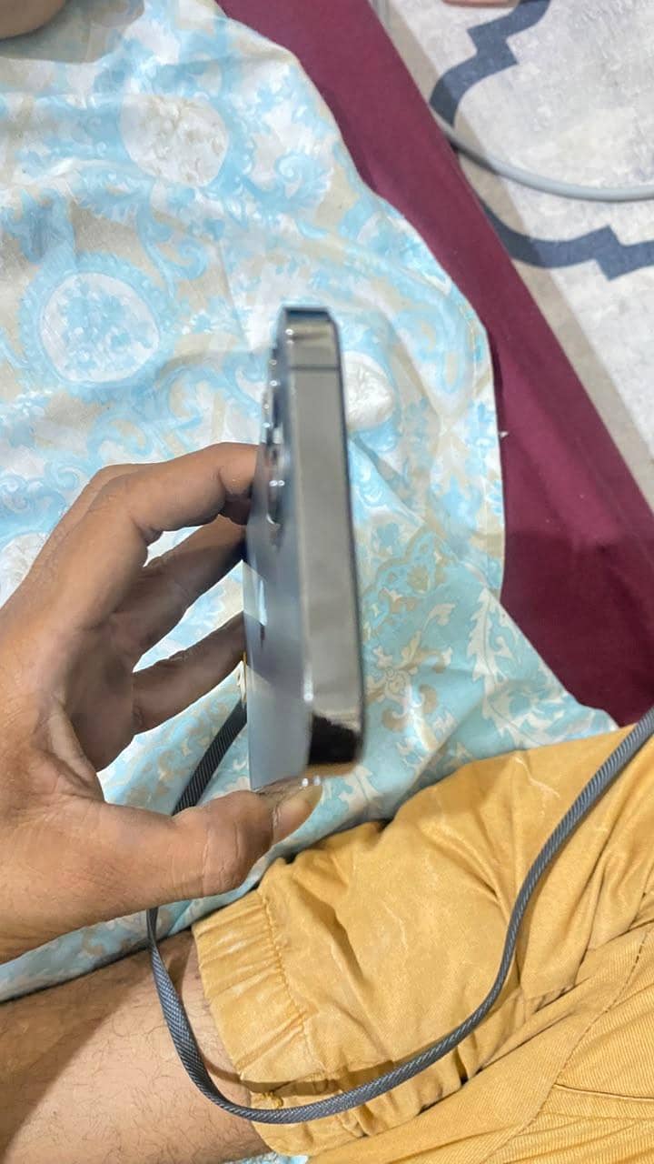 Apple iPhone 12 Pro 1
