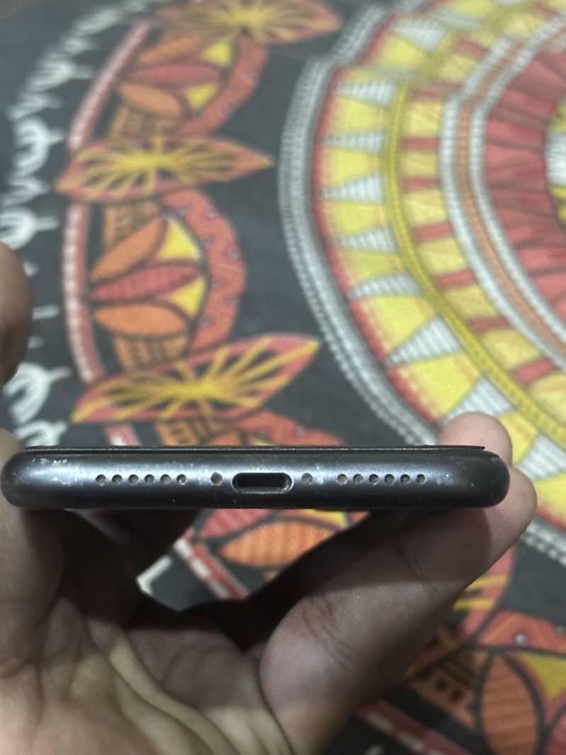Apple iPhone 11 6