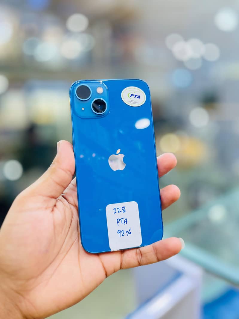 Apple iPhone 13 0