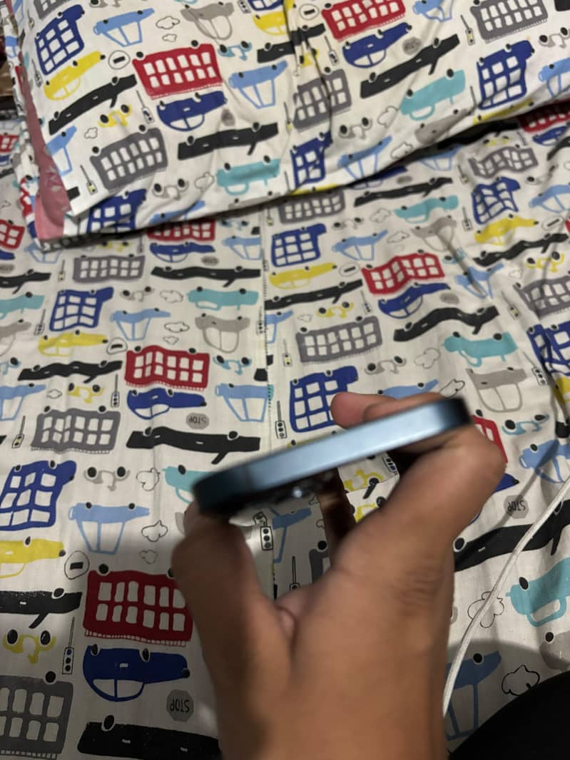 Apple iPhone 13 3