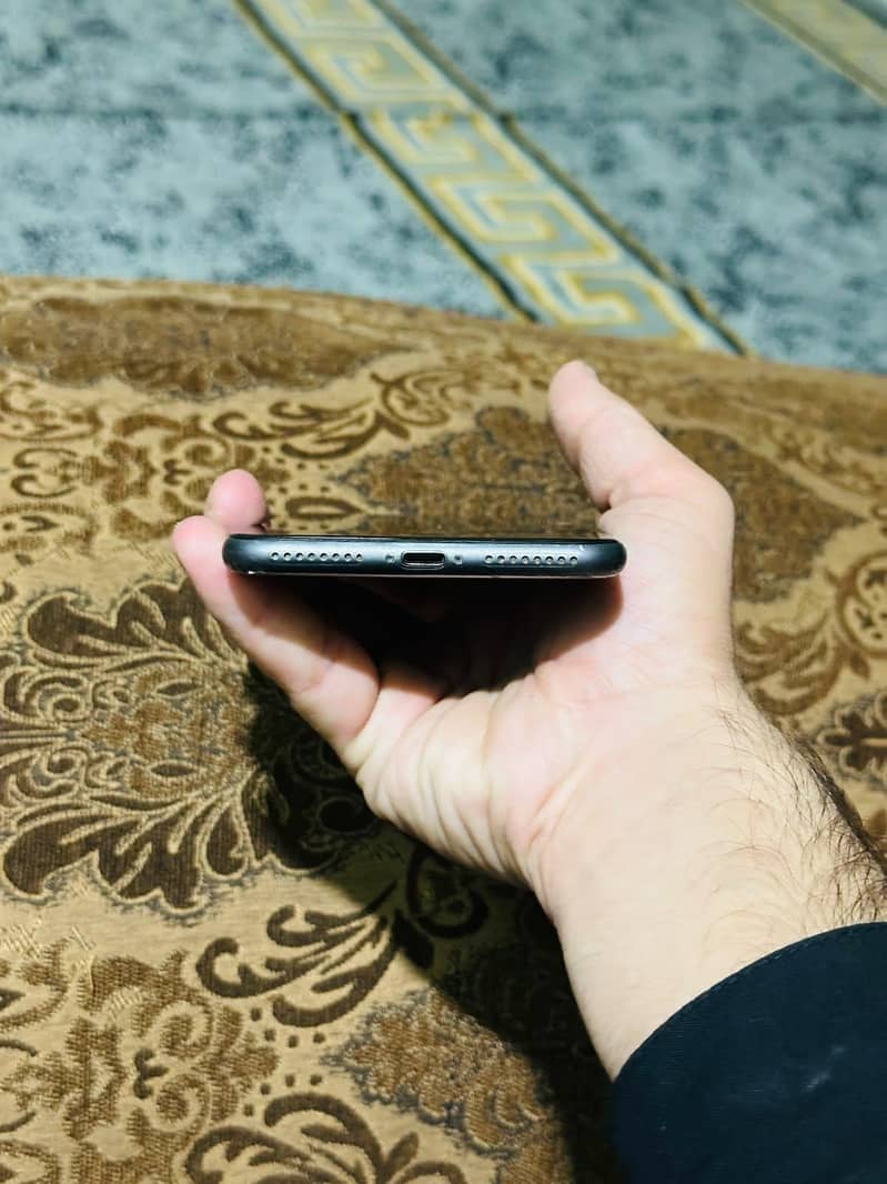 iphone 8 plus block 64gb 4