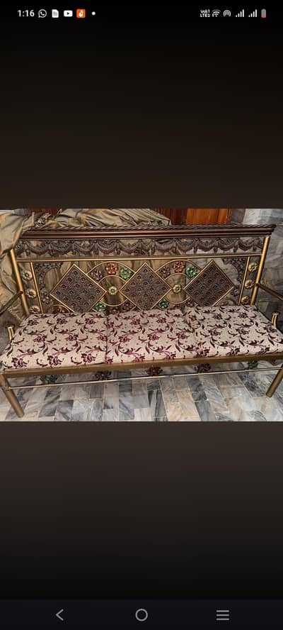 8 seater iron sofa good condition