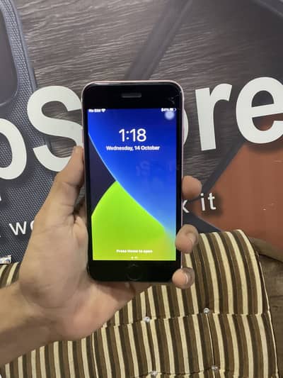 Apple iPhone 7