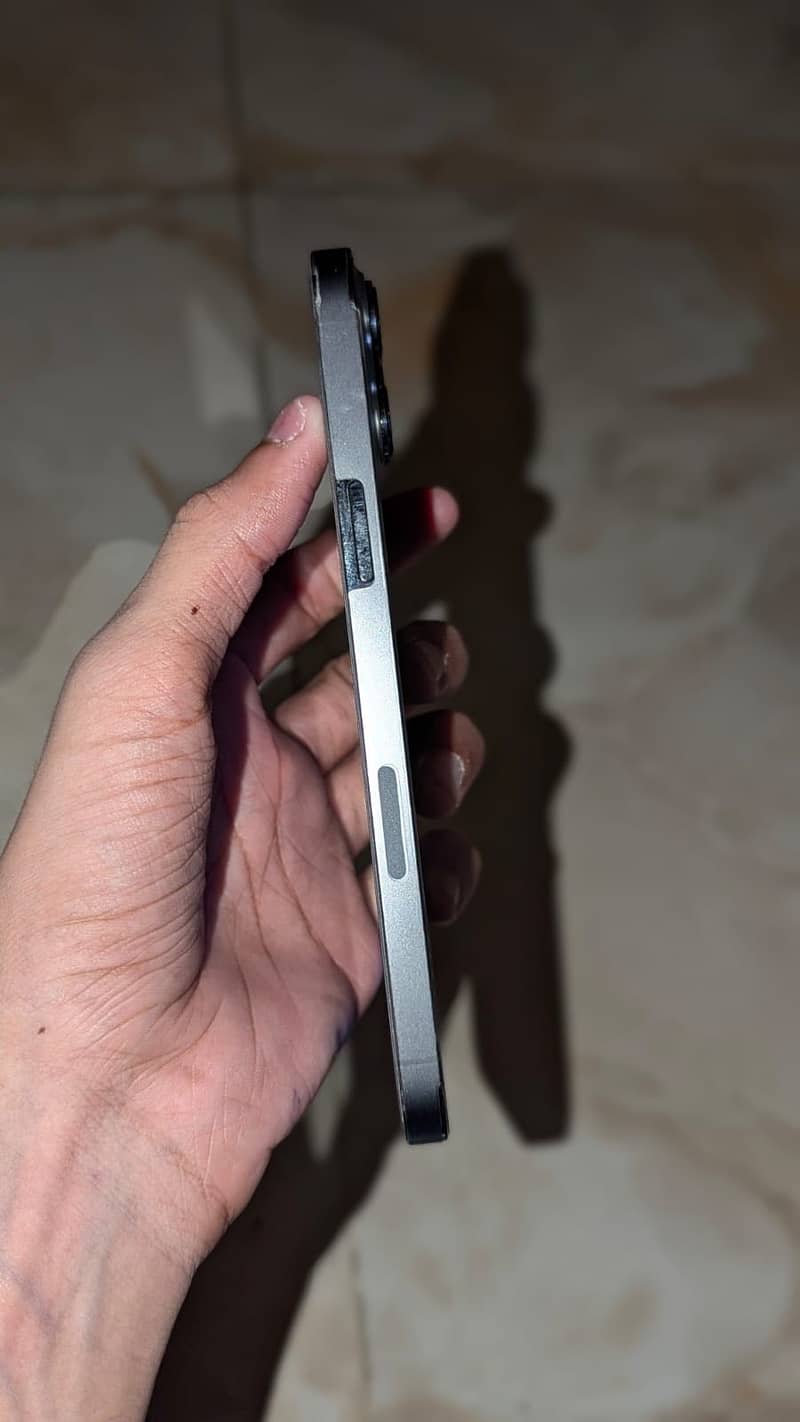 Apple iPhone 13 Pro Max 4