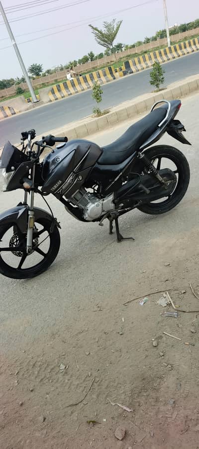 YBR 125 Awesome condition o3o2'o873485