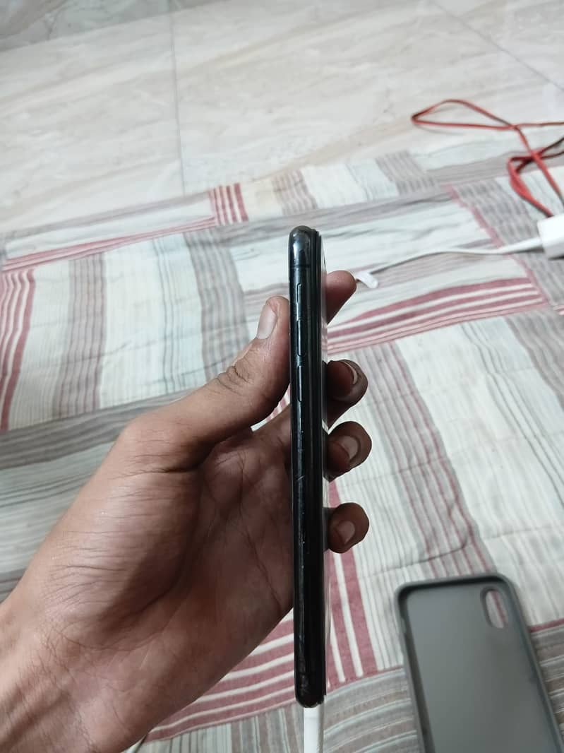 Apple iPhone X 2