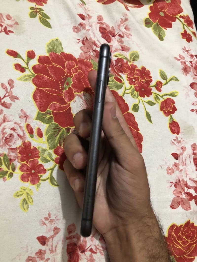 Apple iPhone 11 5
