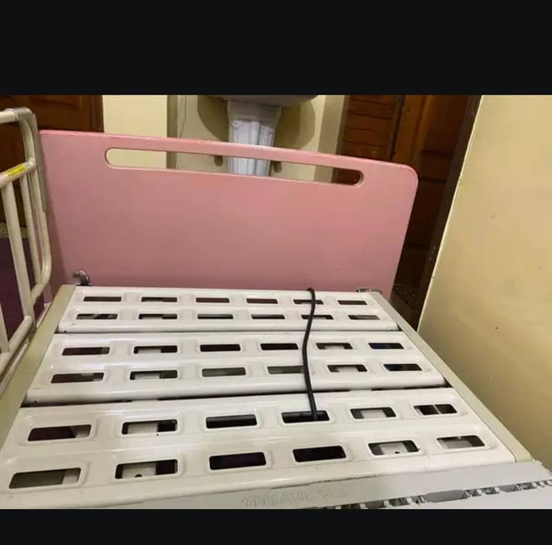 Paramount Patient Bed 3