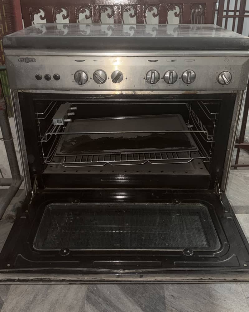 Electrical Oven/ cooking range 2